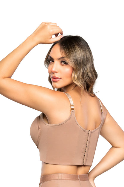 '- Brasier SMI03050 control de espalda con encaje
- Vista frontal brasier copas completas y contorno liso
- Tirantes anchos ajustables soporte busto