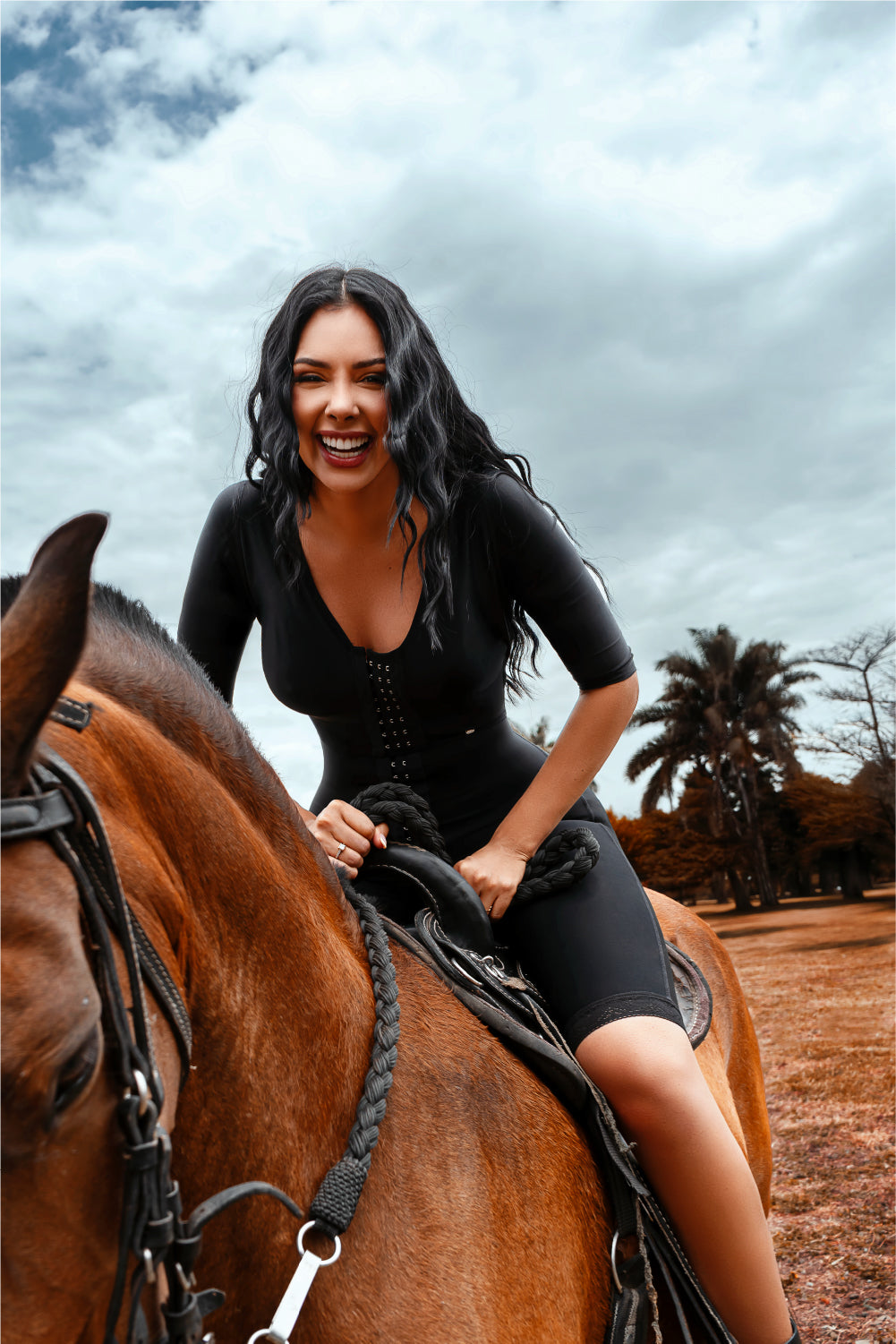 FAJA ULTRA INVISIBLE DE ALTA COMPRESIÓN CON BRASIER INTEGRADO - SMI7162 SUBLIME